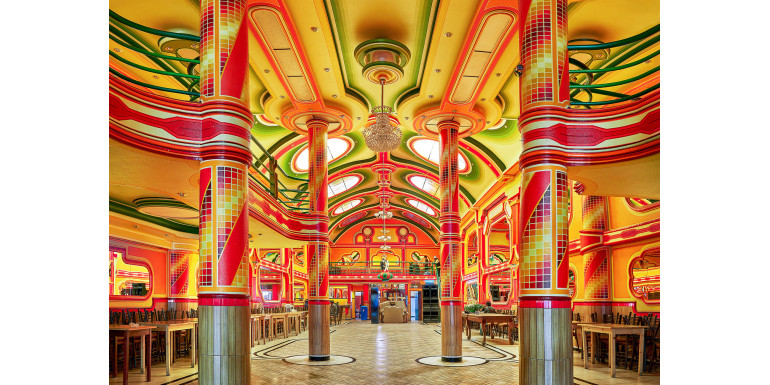 Ch'ixifuturismo. Arquitectura de Freddy Mamani, fotografías de Florencia Blanco